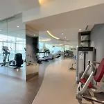 Stunning Apt With Balcony & Incredible Views Dubai
