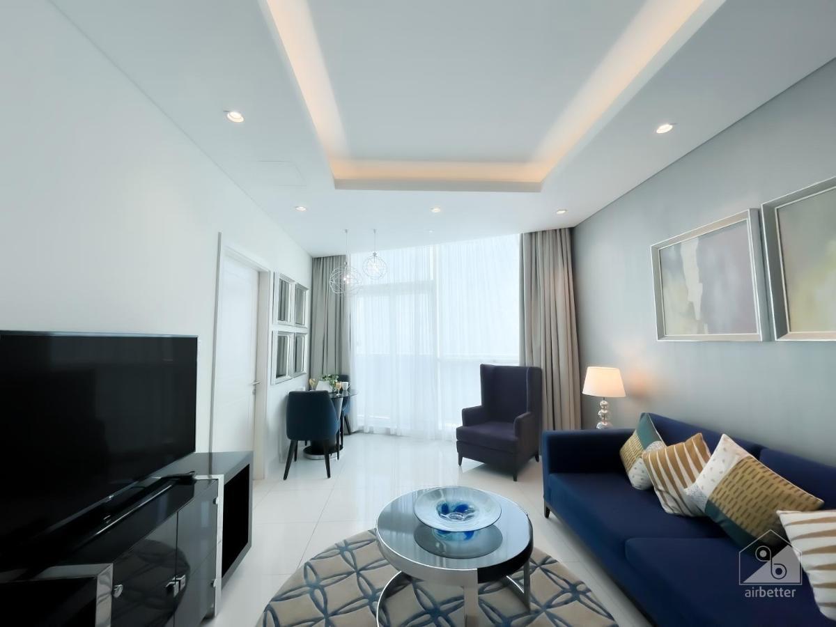Stunning With Balcony & Incredible Views