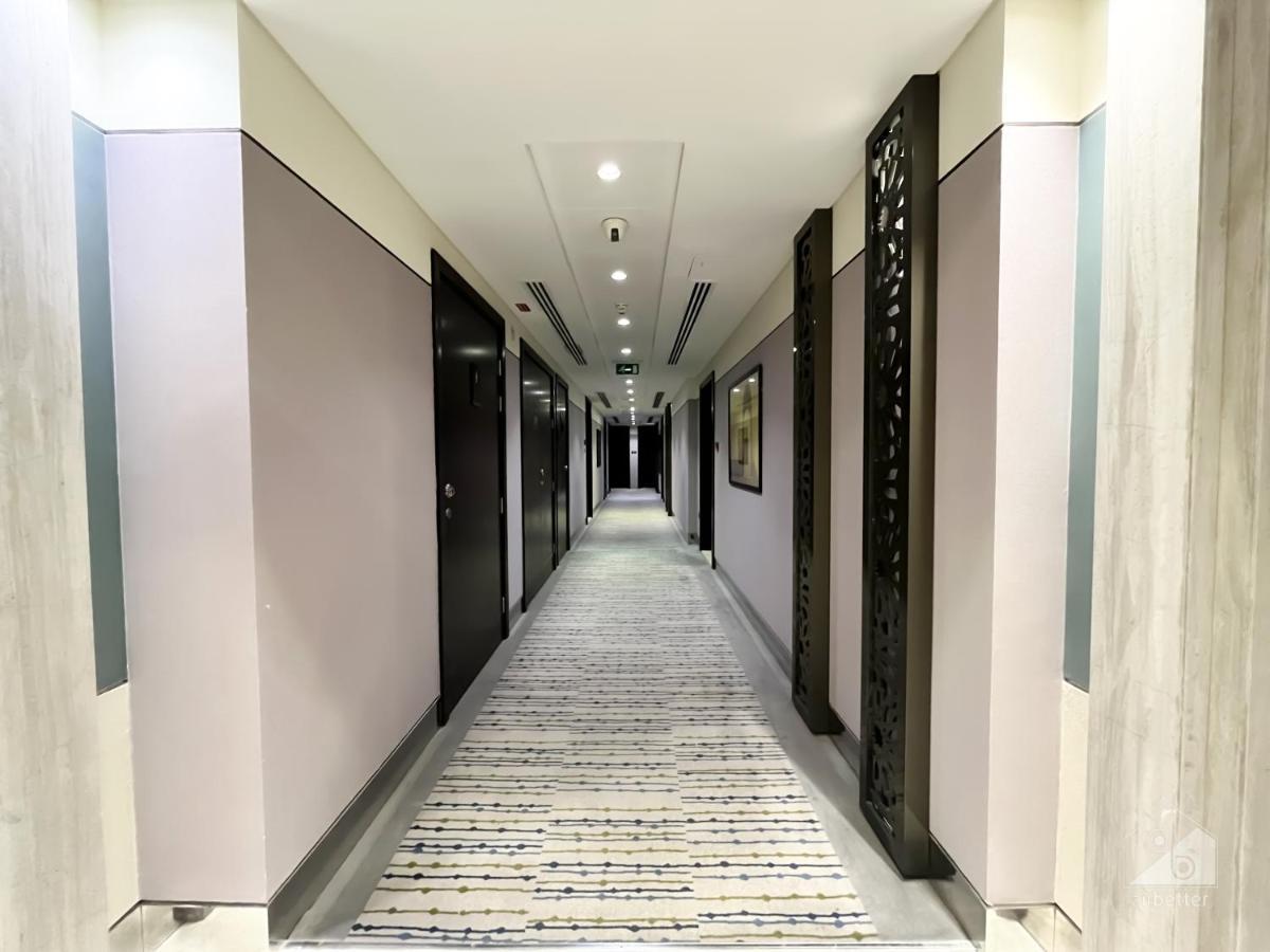 Apartment Stunning With Balcony & Incredible Views *