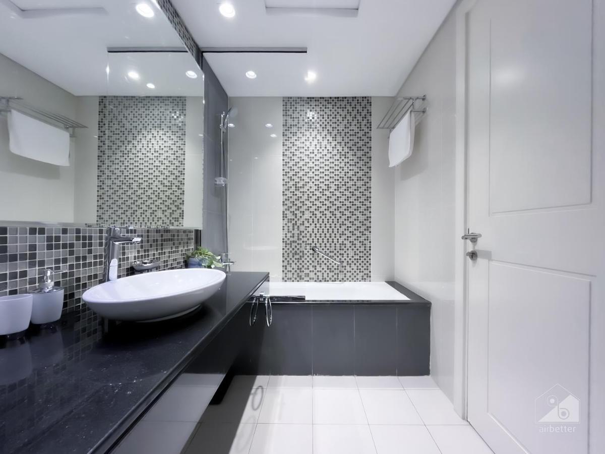 Apartment Stunning With Balcony & Incredible Views Dubai