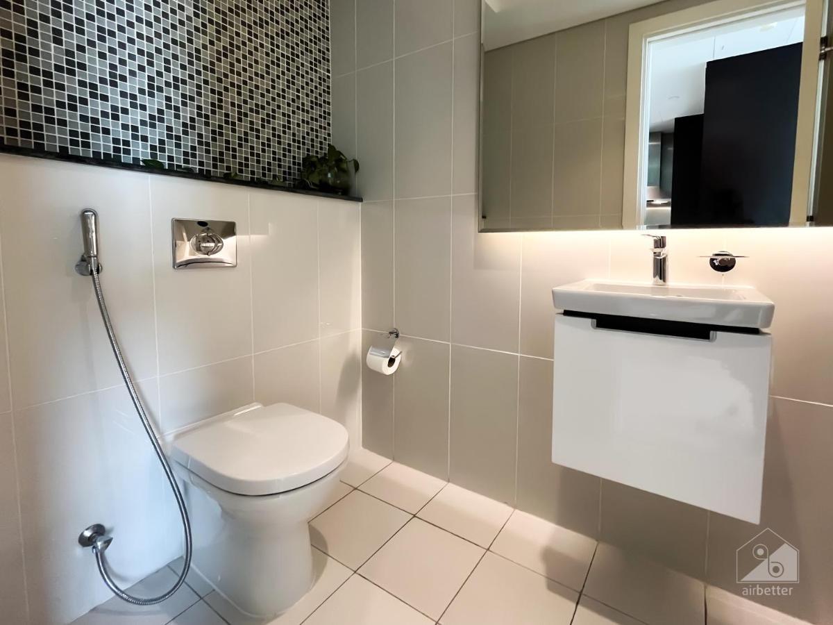 Apartment Stunning With Balcony & Incredible Views Dubai