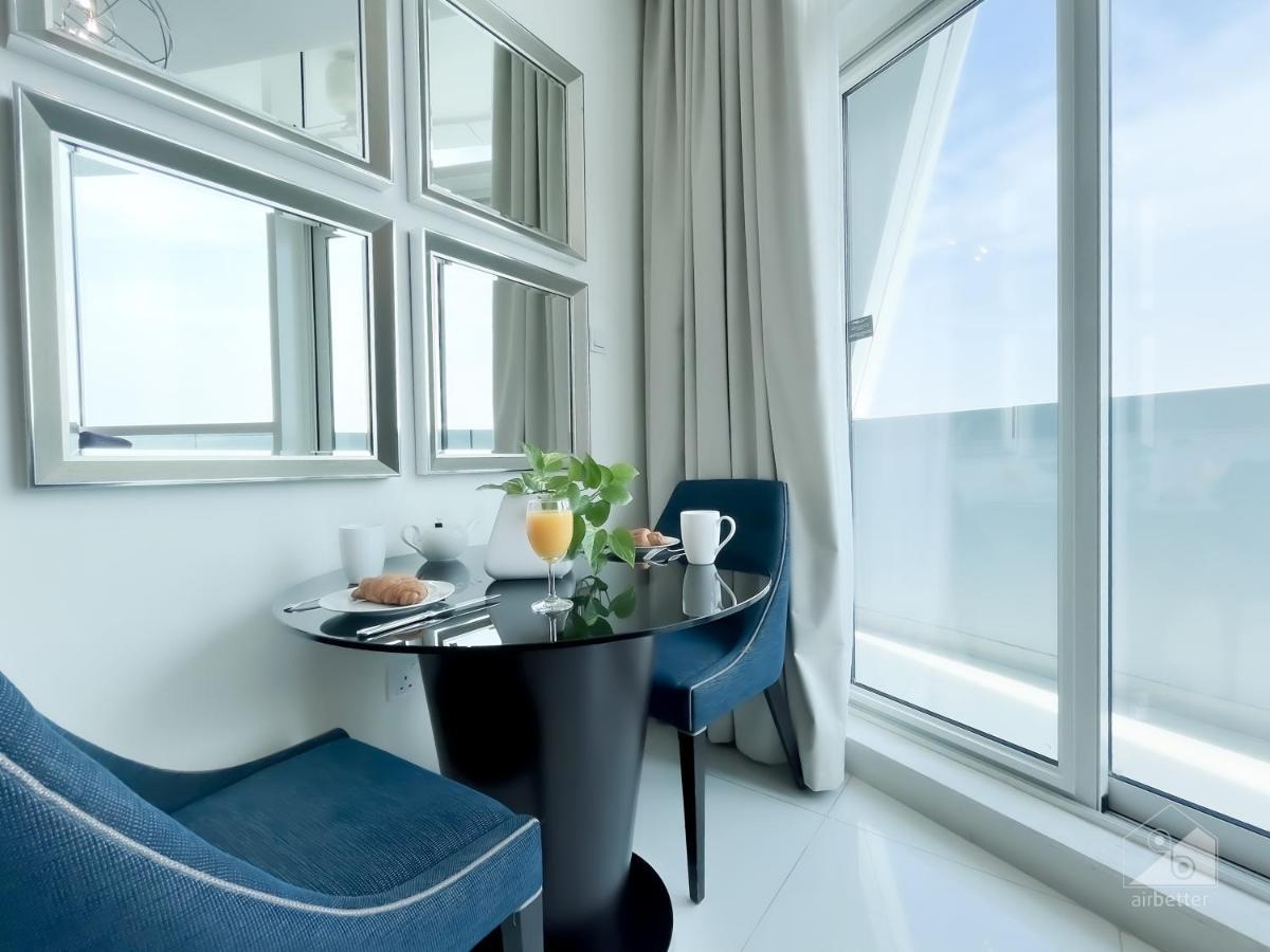 Stunning With Balcony & Incredible Views Apartment Dubai