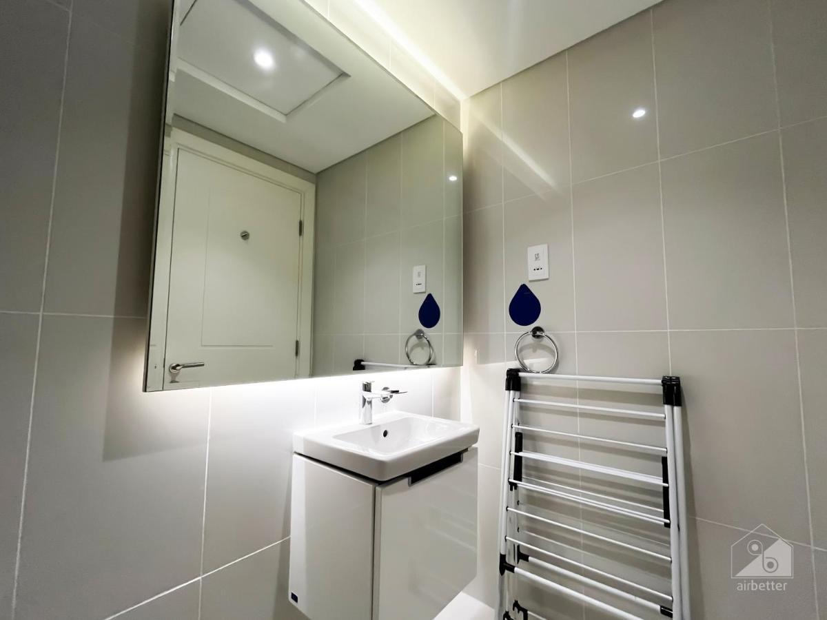 Stunning With Balcony & Incredible Views Apartment Dubai